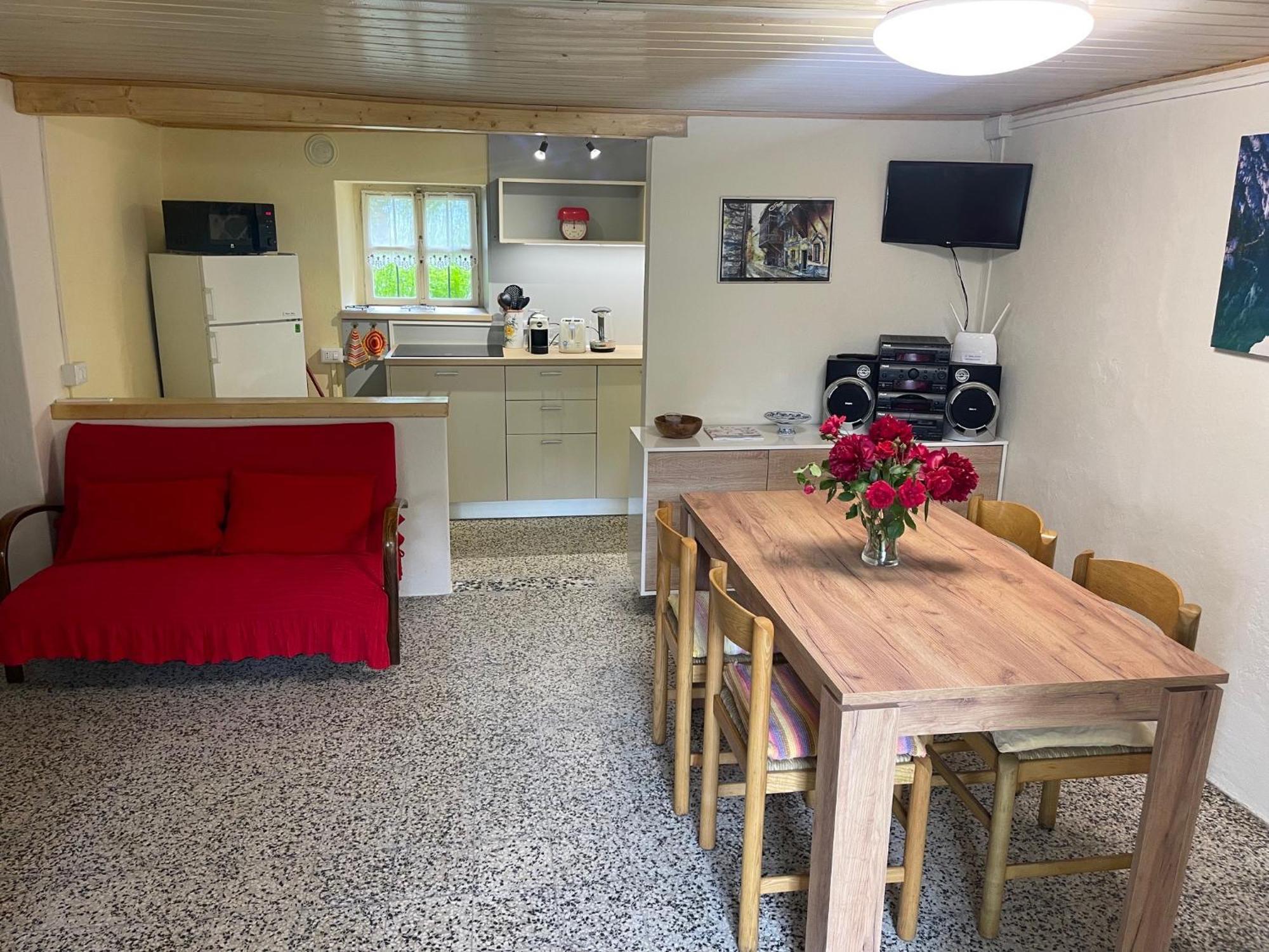 Apartmán La Casa Di Sissy Trasquera Exteriér fotografie